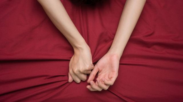 Manos de una mujer