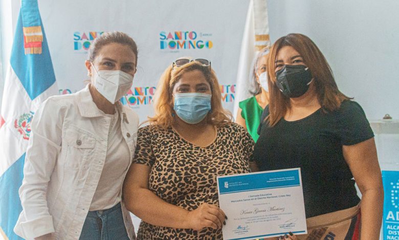 ADN capacita a comerciantes de Cristo Rey