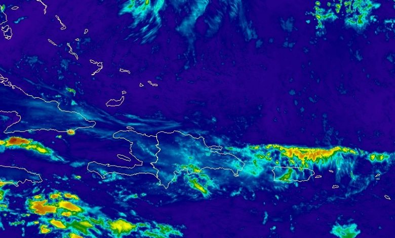 Onda tropical y vaguada provocarán lluvias este fin de semana