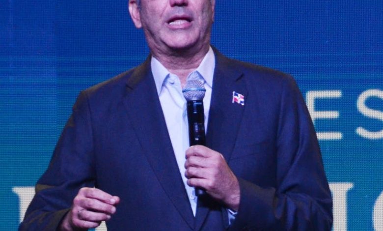 Valoran primer año de gestión de presidente Luis Abinader